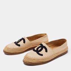 Chanel Beige/Black Leather and Woven Raffia CC Espadrille Flats Size 36