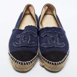 Pre Owned Chanel Navy Blue/Black Denim and Canvas CC Cap Toe Espadrille Flats Size 36