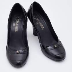 Pre Owned Chanel Black Patent and Leather CC Pumps Size 38