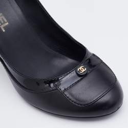 Pre Owned Chanel Black Patent and Leather CC Pumps Size 38