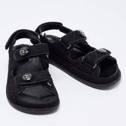 مملوكة مسبقًا Chanel Black Fabric Interlocking CC Sandals Size 37