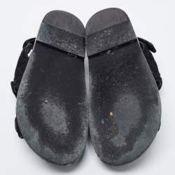 مملوكة مسبقًا Chanel Black Fabric Interlocking CC Sandals Size 37