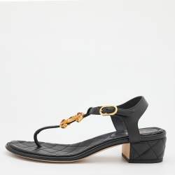 Chanel black thong 2025 sandals cc logo