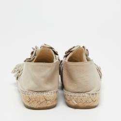 Pre Owned Chanel Light Grey Nubuck Leather CC Camelia Espadrille Flats Size 39