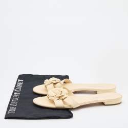 Pre Owned Chanel Cream Leather CC Camellia Embellished Flat Slides Size 38