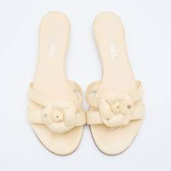 Pre Owned Chanel Cream Leather CC Camellia Embellished Flat Slides Size 38