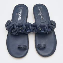 Chanel Blue Leather Camellia Thong Flat Sandals Size 37