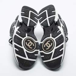 Pre Owned Chanel Black Patent and Leather and PVC CC Low Top Sneakers Size 37