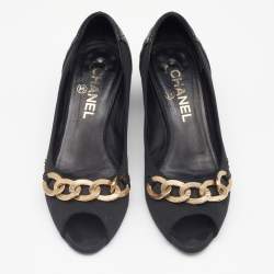 Pre Owned Chanel Black Leather and Fabric Chain Embellished Block Heel Pumps Size 35.5