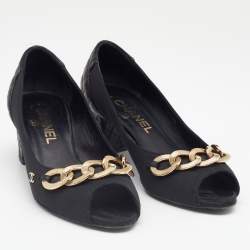 Pre Owned Chanel Black Leather and Fabric Chain Embellished Block Heel Pumps Size 35.5
