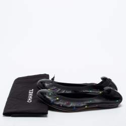 Pre Owned Chanel Black Leather Star Srunch Ballet Flats Size 38.5