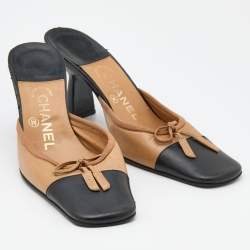 Chanel Beige/Black Leather CC Cap Toe Bow Mules Size 37.5