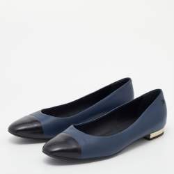 Pre Owned Chanel Blue/Black Leather CC Ballet Flats Size 39.5