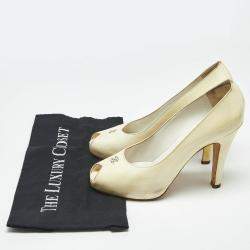 Pre Owned Chanel Cream Patent Leather CC Peep Toe Pumps Size 39.5