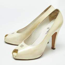 Pre Owned Chanel Cream Patent Leather CC Peep Toe Pumps Size 39.5