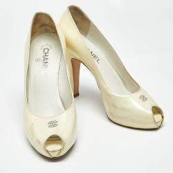 Pre Owned Chanel Cream Patent Leather CC Peep Toe Pumps Size 39.5