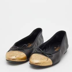 Pre Owned Chanel Black/Gold Leather CC Cap Toe Bow Ballet Flats Size 38.5