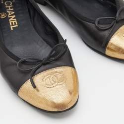 Pre Owned Chanel Black/Gold Leather CC Cap Toe Bow Ballet Flats Size 38.5