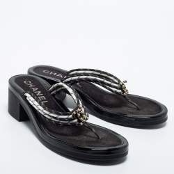 Pre Owned Chanel Black/White Fabric Embellished CC Thong Sandals Size 39