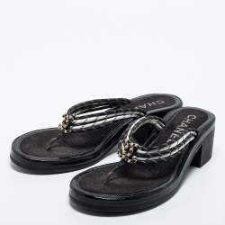 Pre Owned Chanel Black/White Fabric Embellished CC Thong Sandals Size 39