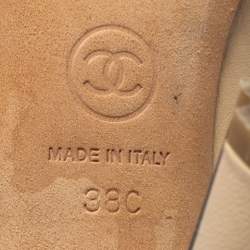 Pre Owned Chanel Tricolor Leather Round Toe Pumps Size 38
