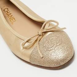 Pre Owned Chanel Gold Leather CC Ballet Flats Size 37