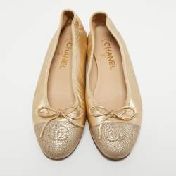 Pre Owned Chanel Gold Leather CC Ballet Flats Size 37