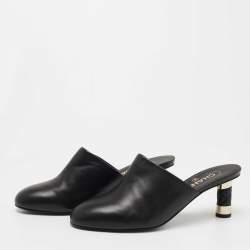 Pre Owned Chanel Black Leather Round Toe Mules Size 39