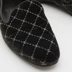 Pre Owned Chanel Grey Velvet Quilted CC Logo Smoking Slippers Size 39.5