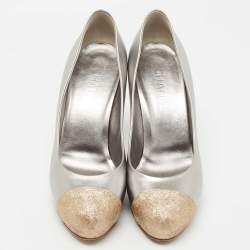 Pre Owned Chanel Silver/Gold Leather and Glitter Cap Toe CC Pumps Size 40.5