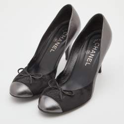 Pre Owned Chanel Metallic Grey/Black Leather and Satin Bow CC Cap Toe Pumps Size 36