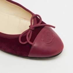 Pre Owned Chanel Burgundy Velvet and Leather CC Ballet Flats Size 38