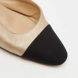 مملوكة مسبقًا Chanel Beige/Black Leather and Fabric Cap Toe CC Slingback Pumps Size 38.5