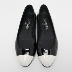 Chanel Black/White Patent Leather Cap Toe CC Ballet Flats Size 38