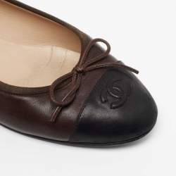 Pre Owned Chanel Brown/Black Leather CC Bow Ballet Flats Size 41