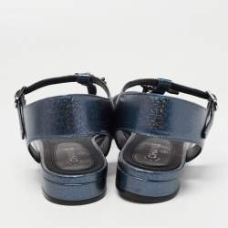 Pre Owned Chanel Dark Blue Leather CC Flat Thong Sandals Size 38