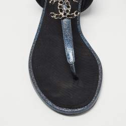 Pre Owned Chanel Dark Blue Leather CC Flat Thong Sandals Size 38