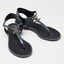 Pre Owned Chanel Dark Blue Leather CC Flat Thong Sandals Size 38