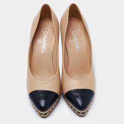 Pre Owned Chanel Beige/Black Leather Cap Toe Chain Link Pumps Size 39