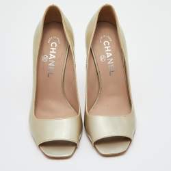 Pre Owned Chanel Pale Green Leather CC Open Toe Pumps Size 36.5
