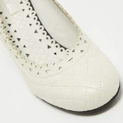 Pre Owned Chanel White Quilted Laser Cut Leather Round Toe Pumps Size 38.5