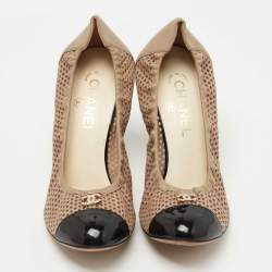 Pre Owned Chanel Black/Beige Leather And Patent CC Cap Toe Scrunch Block Heel Pumps Size 40