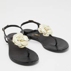 Pre Owned Chanel Black/White Patent Leather CC Camellia Thong Flats Size 37