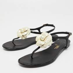 Pre Owned Chanel Black/White Patent Leather CC Camellia Thong Flats Size 37