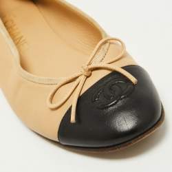 Pre Owned Chanel Beige/Black Leather CC Cap Toe Bow Ballet Flats Size 38