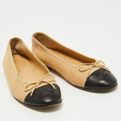 Pre Owned Chanel Beige/Black Leather CC Cap Toe Bow Ballet Flats Size 38
