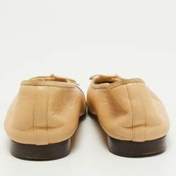 Pre Owned Chanel Beige/Black Leather CC Cap Toe Bow Ballet Flats Size 38