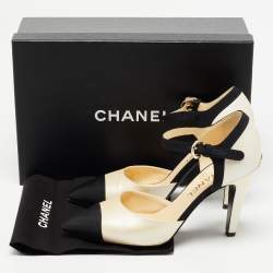 Chanel Cream/Black Canvas and Leather Pointed Cap Toe Ankle Strap Pumps Size 38.5