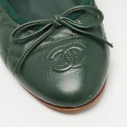 Pre Owned Chanel Green Quilted Leather CC Bow Ballet Flats Size 36.5 