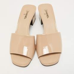 Chanel Beige Patent Leather Block Heel Slide Sandals Size 39